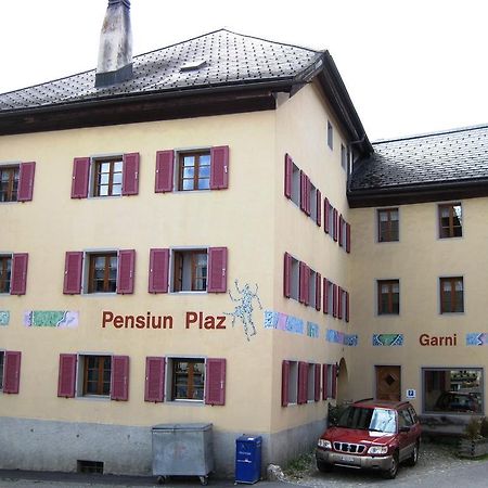 Pensiun Garni Plaz Hotel Scuol Bagian luar foto