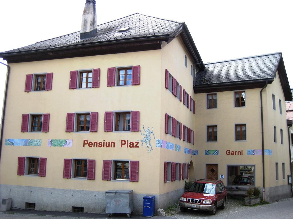Pensiun Garni Plaz Hotel Scuol Bagian luar foto